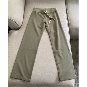 XXS petite Livingston Scrubs in Heather Olive